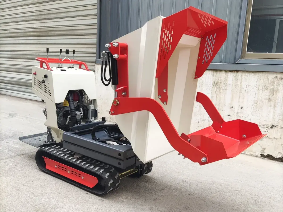 TerraCub Lift 500 - side view with bucket at full 1,200 mm height
