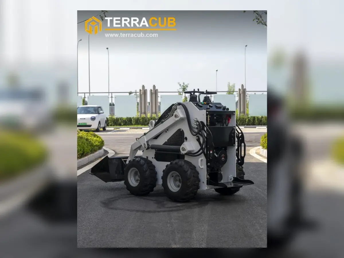 TerraCub Mini Skid Steer S360 image 3