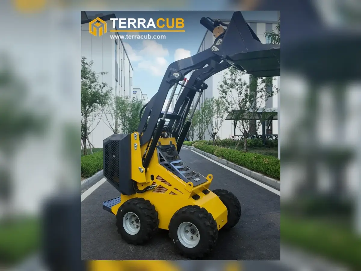 TerraCub Mini Skid Steer S370 image 5