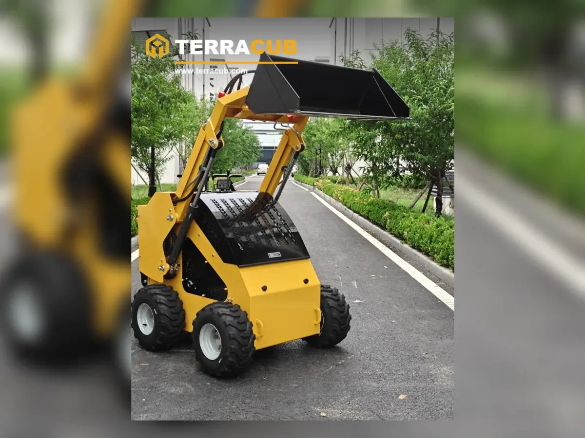 TerraCub Wheeled Skid Steer Loader S480 image 5