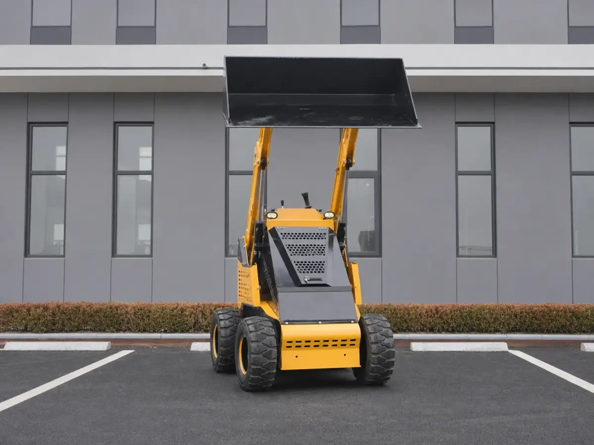 TerraCub Wheeled Skid Steer Loader S750 image 2