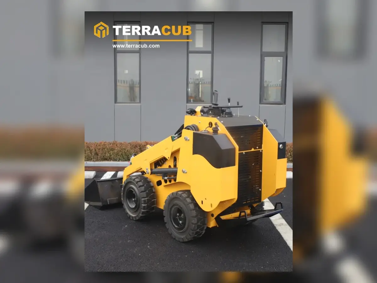 TerraCub Wheeled Skid Steer Loader S750 image 3