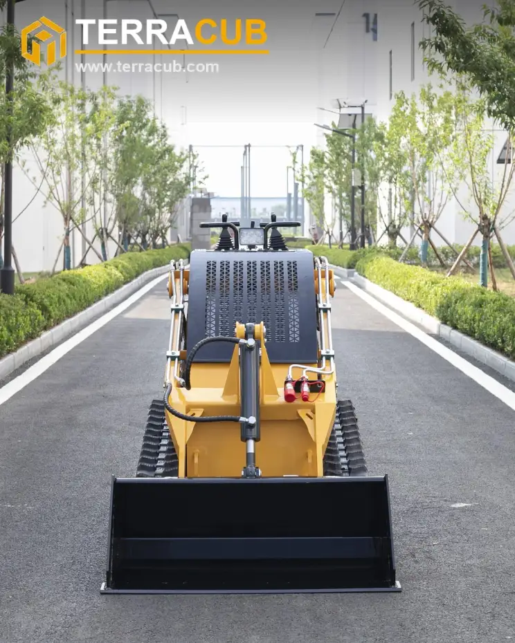 TerraCub Mini Track Skid Steer Loader T360 image 2