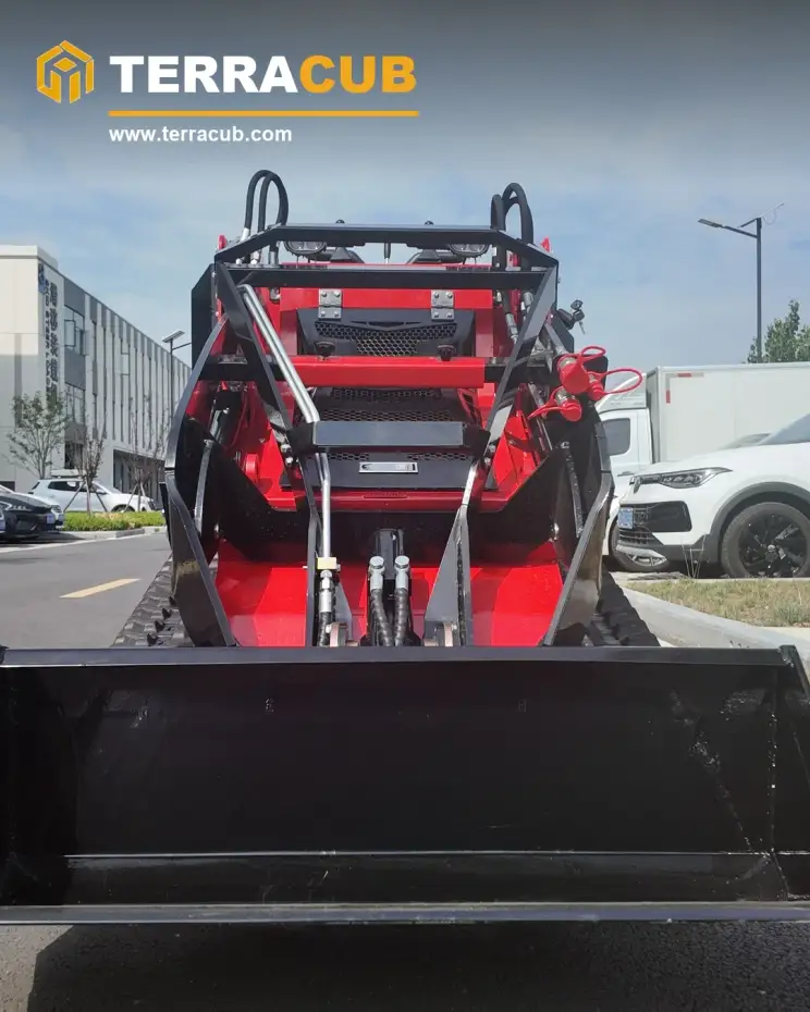 TerraCub Stand-On Track Skid Steer Loader T470 image 2