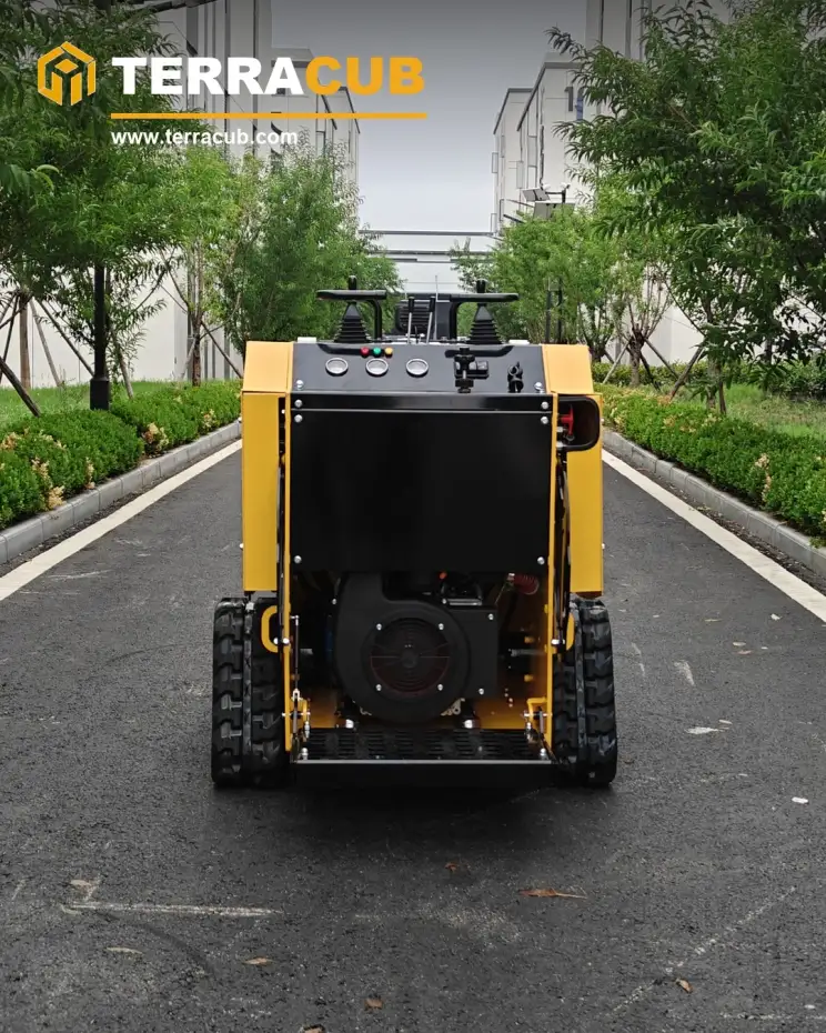 TerraCub Mini Track Skid Steer Loader T480 image 2