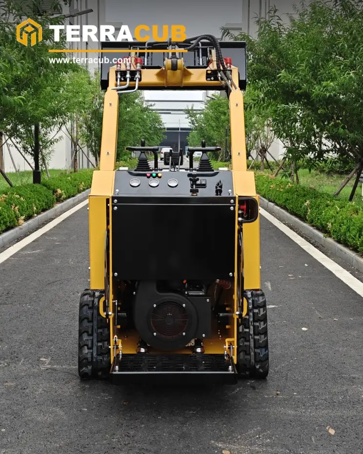 TerraCub Mini Track Skid Steer Loader T480 image 4