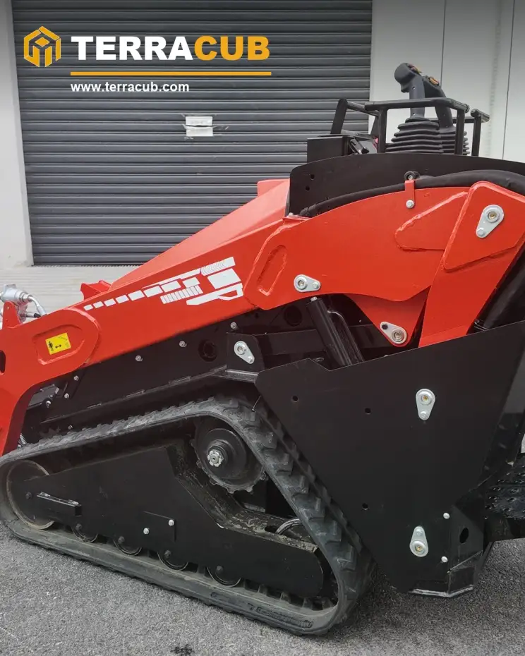 TerraCub Compact Track Skid Steer Loader V1000 image 3