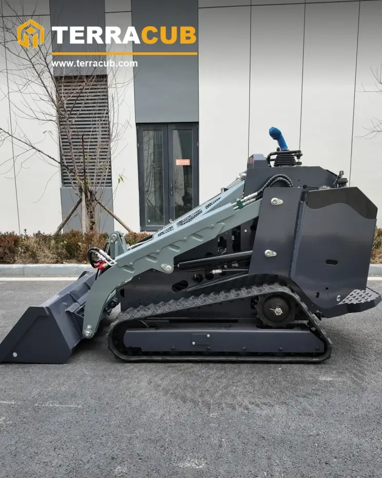 TerraCub Compact Track Skid Steer Loader V800 image 3
